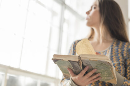 Poesía en movimiento o el eco del pasado