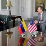 Llegó al país el nuevo encargado de Negocios de EE UU para Venezuela, John Barrett