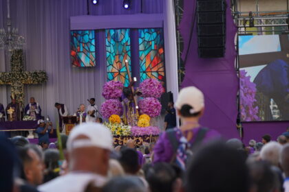 En imágenes: así transcurre la procesión del Nazareno de San Pablo en Caracas
