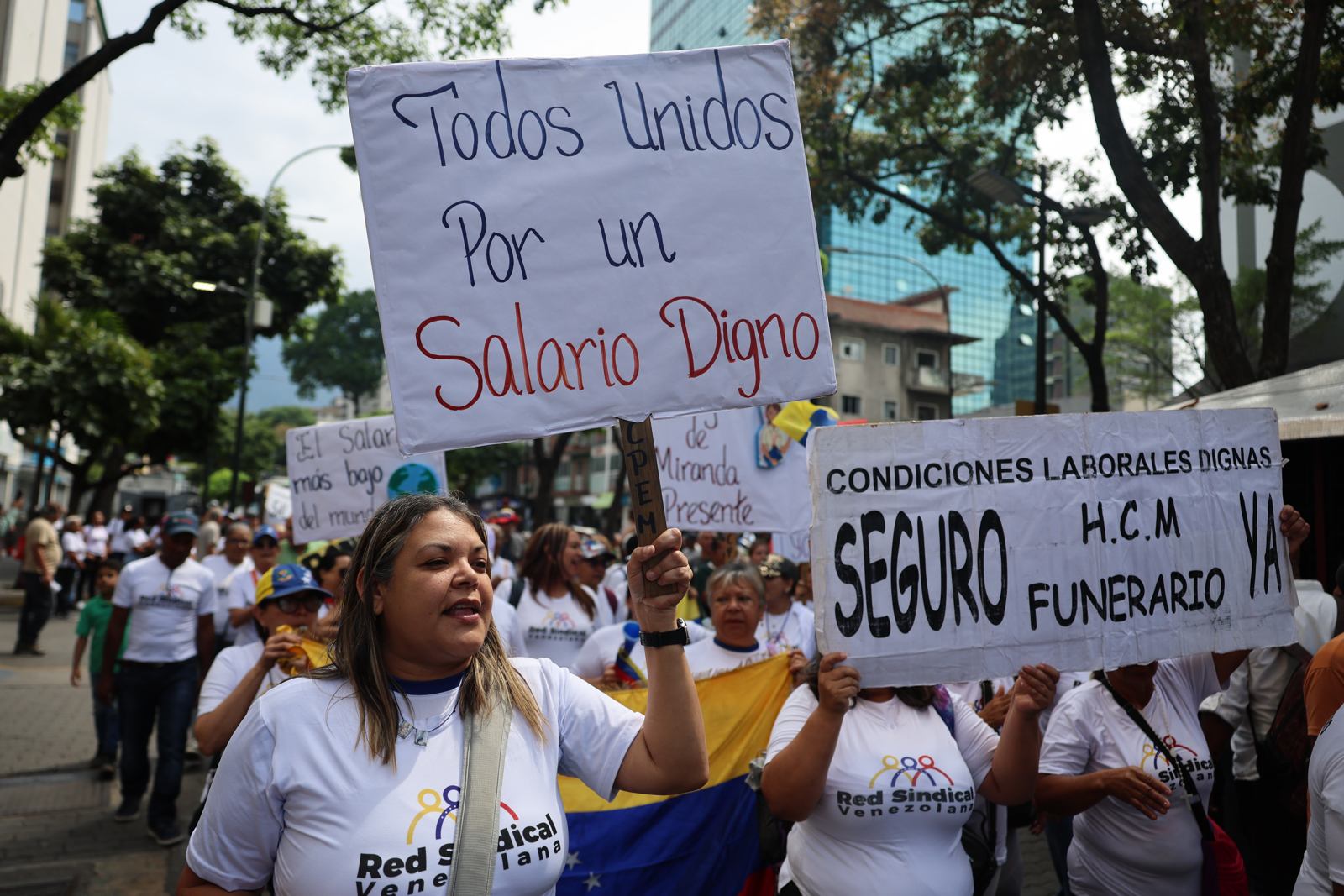 Trabajadores y jubilados marcharon en Caracas por salarios dignos: “Nos sentimos burlados”