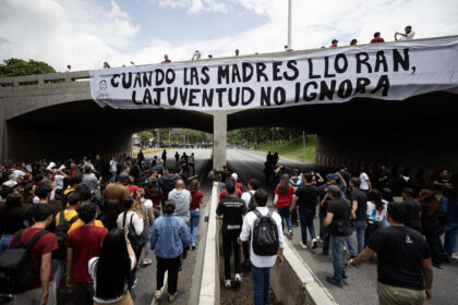 Estudiantes y activistas exigieron justicia por la muerte de Víctor Quero