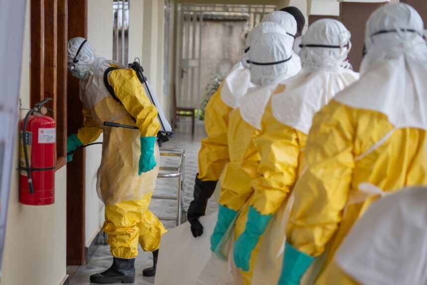 Unión Africana alertó que 10 países están en riesgo por brote de ébola en RDC y Uganda