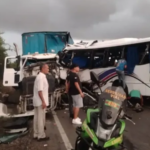 Choque entre autobús y gandola en Anzoátegui dejó 9 muertos y más de 20 heridos
