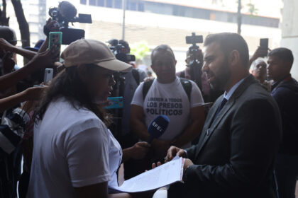Defensoría del Pueblo se comprometió a recibir denuncias de familiares de presos políticos