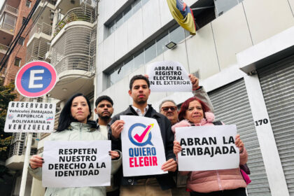 Activistas venezolanos en Argentina exigieron la reapertura de la embajada