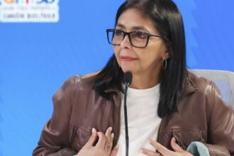 Provea denunció que el gobierno de Rodríguez evade responder a la ONU sobre designación del fiscal y defensor del Pueblo Delcy Rodríguez aseguró que 47 % de los medicamentos donados por EE UU ya fueron distribuidos en Venezuela