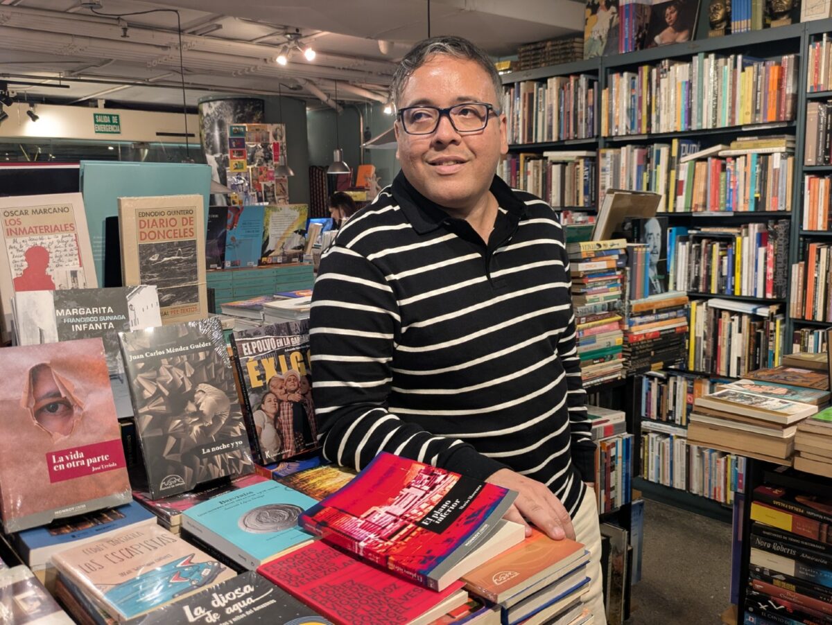 Mario Morenza hace una oda a los mendigos ilustres de una ciudad en llamas