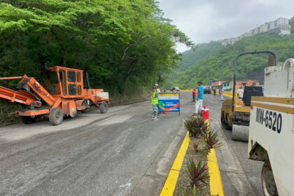 Iniciaron un plan de asfaltado en la carretera Petare-Guarenas