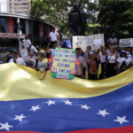 Trabajadores y jubilados marchan en Caracas para exigir salarios dignos este 1° de mayo