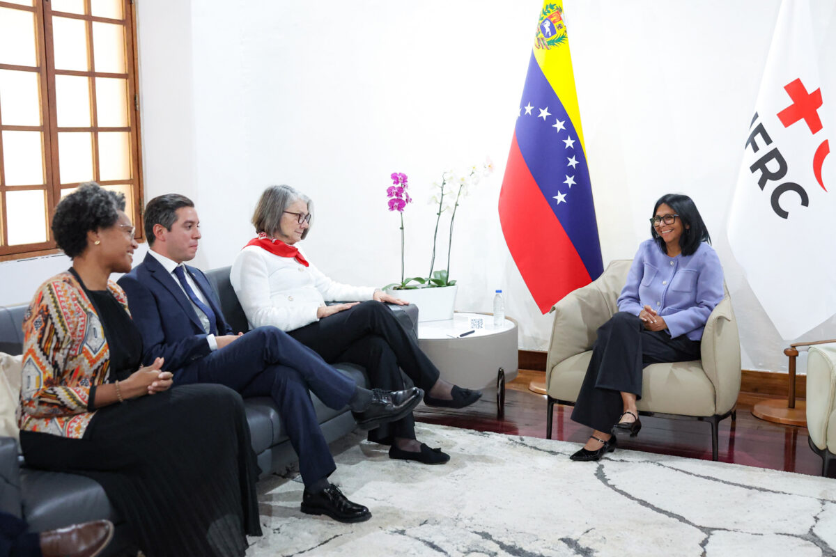 Delcy Rodríguez sostuvo reunión con la presidenta de Federación Internacional de Sociedades de la Cruz Roja