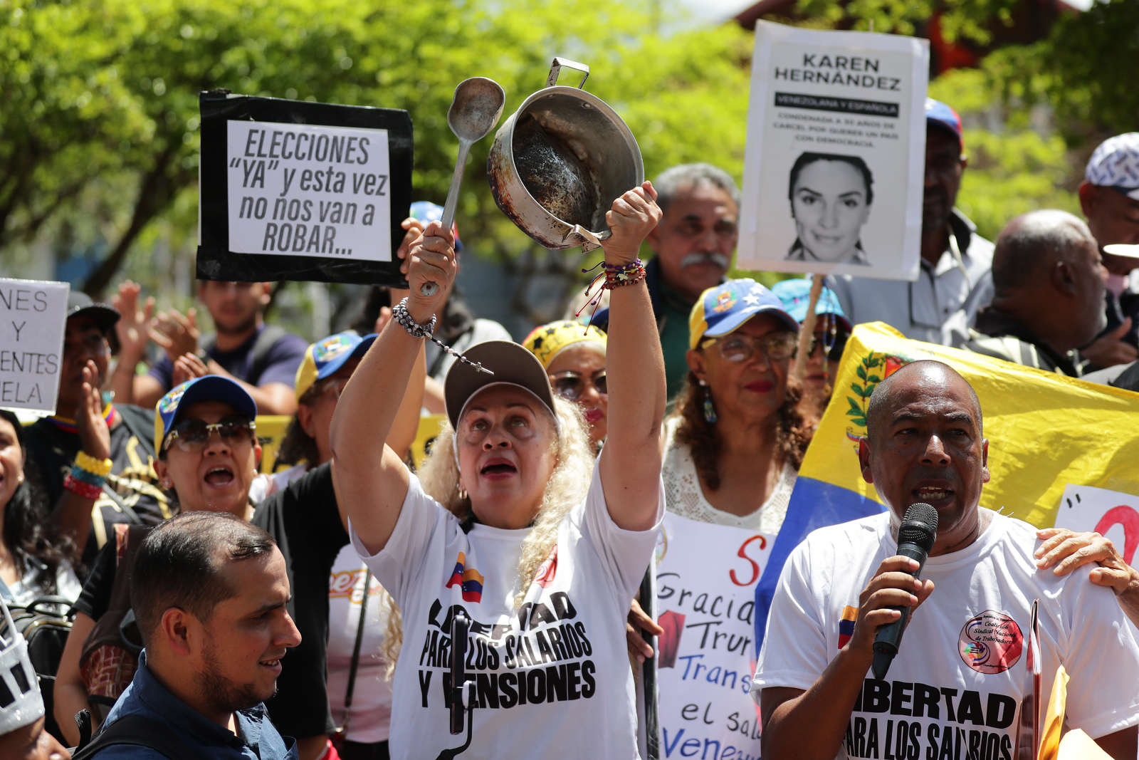 In images: Union leaders protested in front of the United States Embassy in Caracas