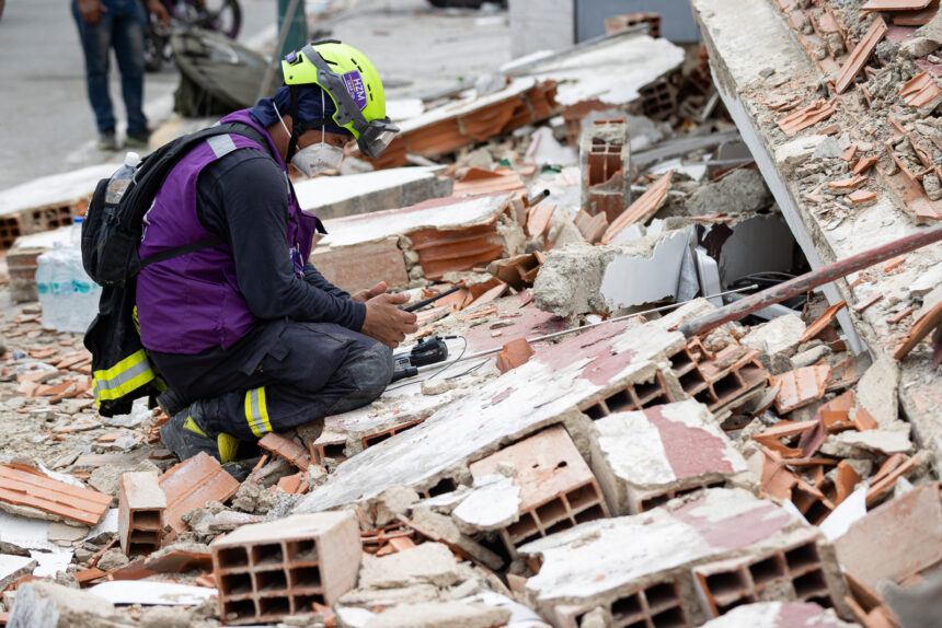 Crean plataforma para conectar intérpretes con rescatistas extranjeros que apoyan la emergencia en Venezuela