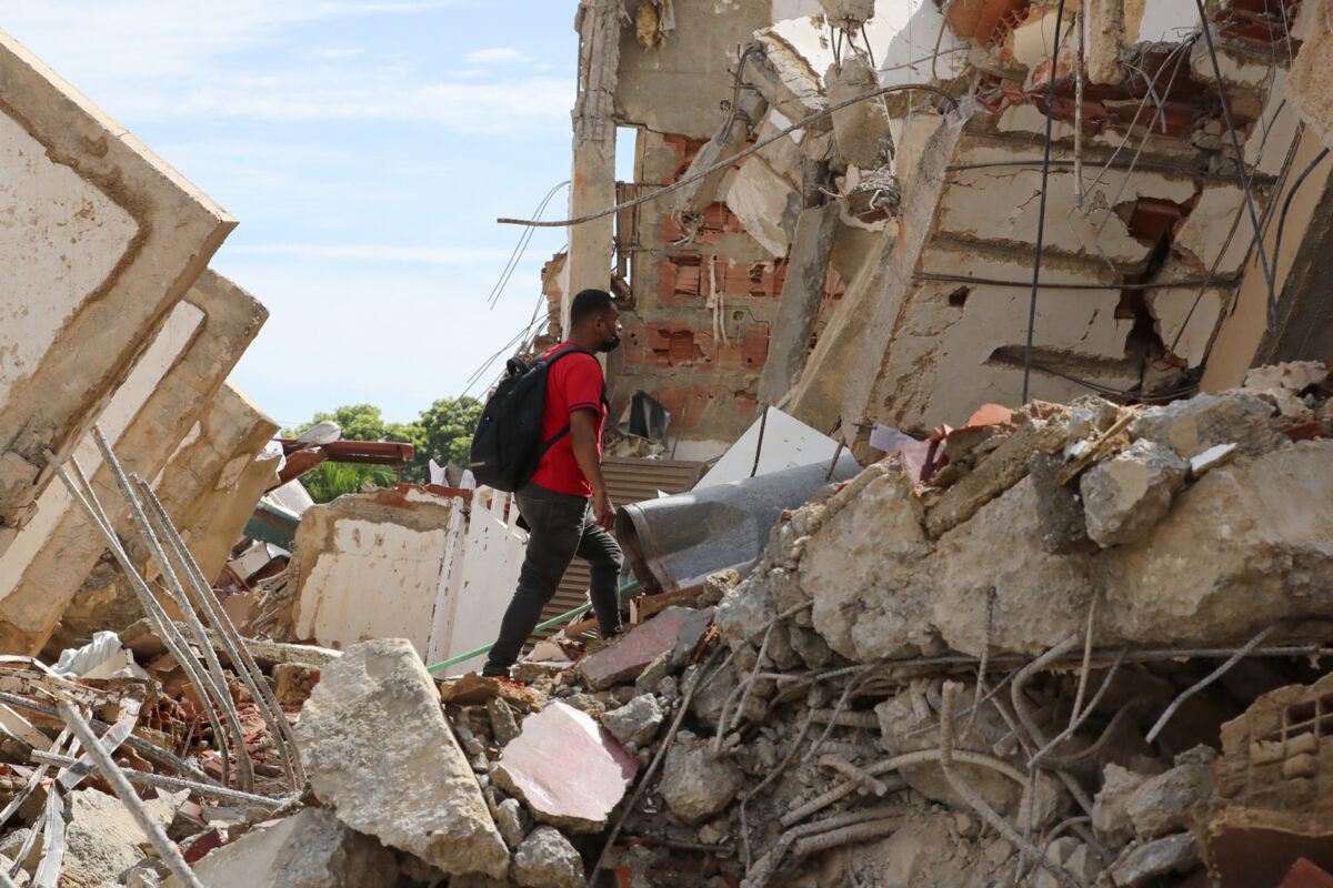 Afectados por los terremotos en Venezuela temen permanecer durante meses en refugios