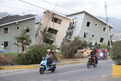 La Guaira entre escombros: edificios colapsados y hospitales saturados tras los terremotos