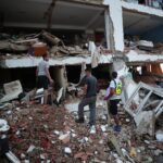 “No te vayas, no me dejes”: el grito de auxilio en La Guaira, una ciudad devastada que espera por rescatistas