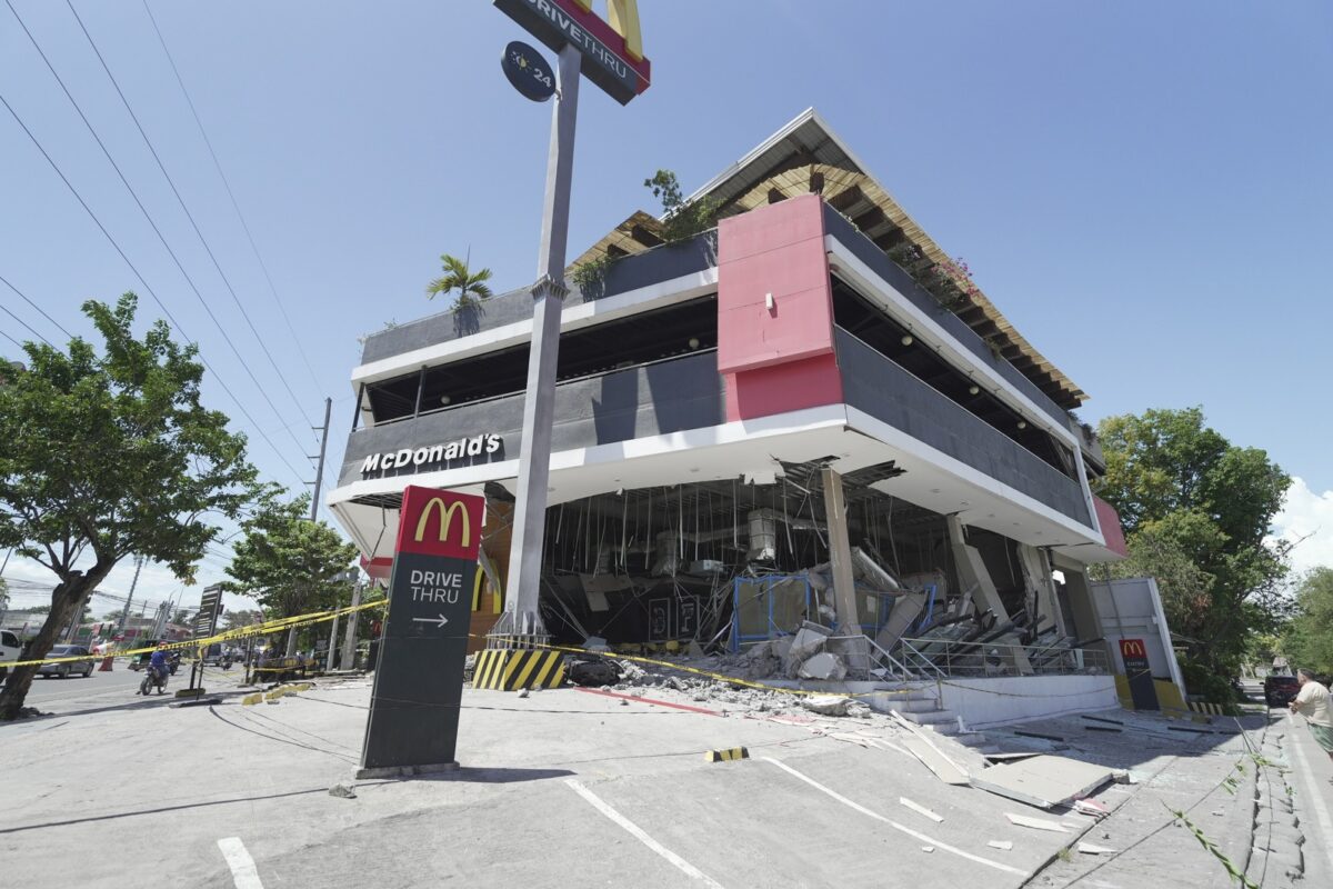 Terremoto de magnitud 7,8 dejó 19 muertos, 12 desaparecidos y más de 100 heridos en Filipinas