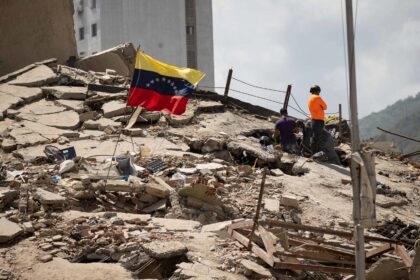 “Ya no hay nada para nosotros”: el lamento en La Guaira tras el doble terremoto en Venezuela