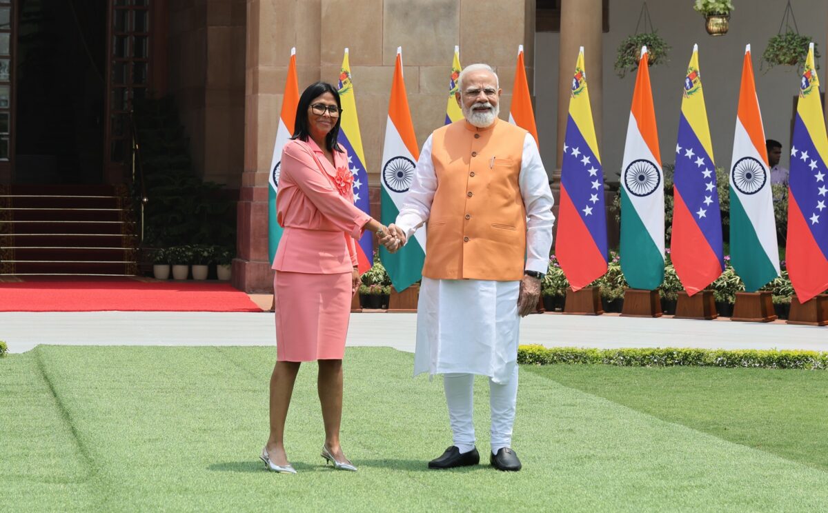 Delcy Rodríguez invita a petroleras indias a invertir en Venezuela y ampliar su presencia en el sector energético