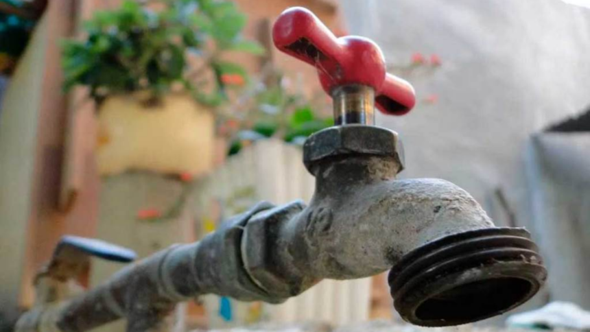 Anunciaron la restitución progresiva del servicio de agua tras rotura de tubería en El Cafetal