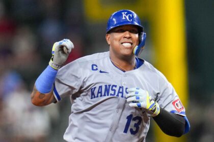 El venezolano Salvador Pérez se convirtió en el máximo jonronero del Kauffman Stadium en Kansas City