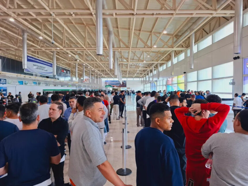 Llegaron a Venezuela otros 208 migrantes repatriados desde Estados Unidos