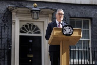 Keir Starmer renunció como primer ministro del Reino Unido tras perder el respaldo de su partido