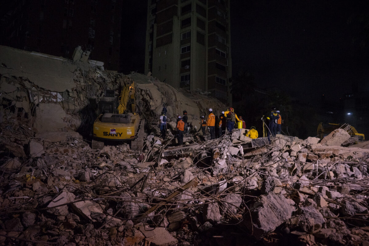 Alrededor de 16 países ya han enviado equipos de rescate para asistir en Venezuela