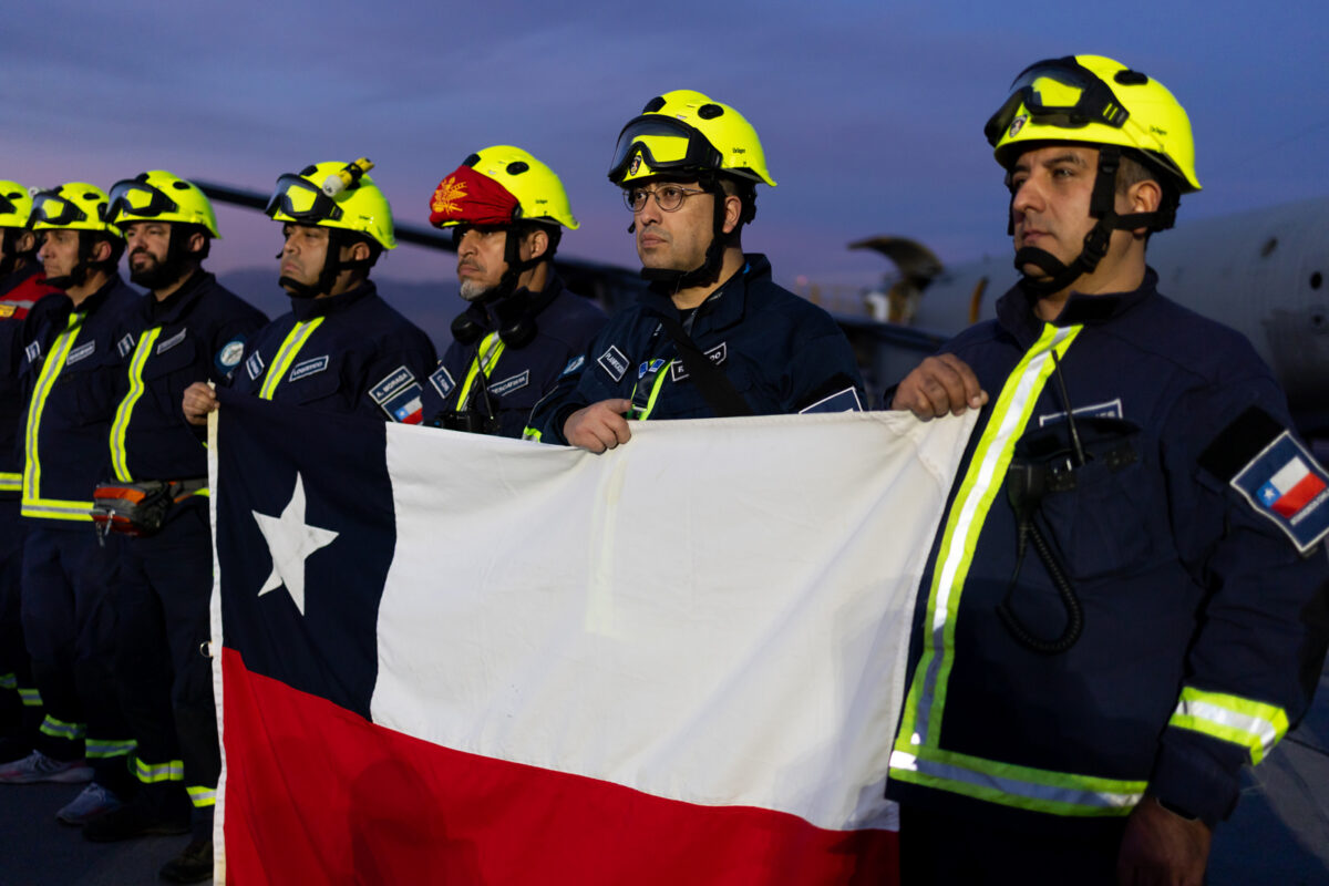 Chile envió un primer grupo de rescatistas a Venezuela tras los terremotos
