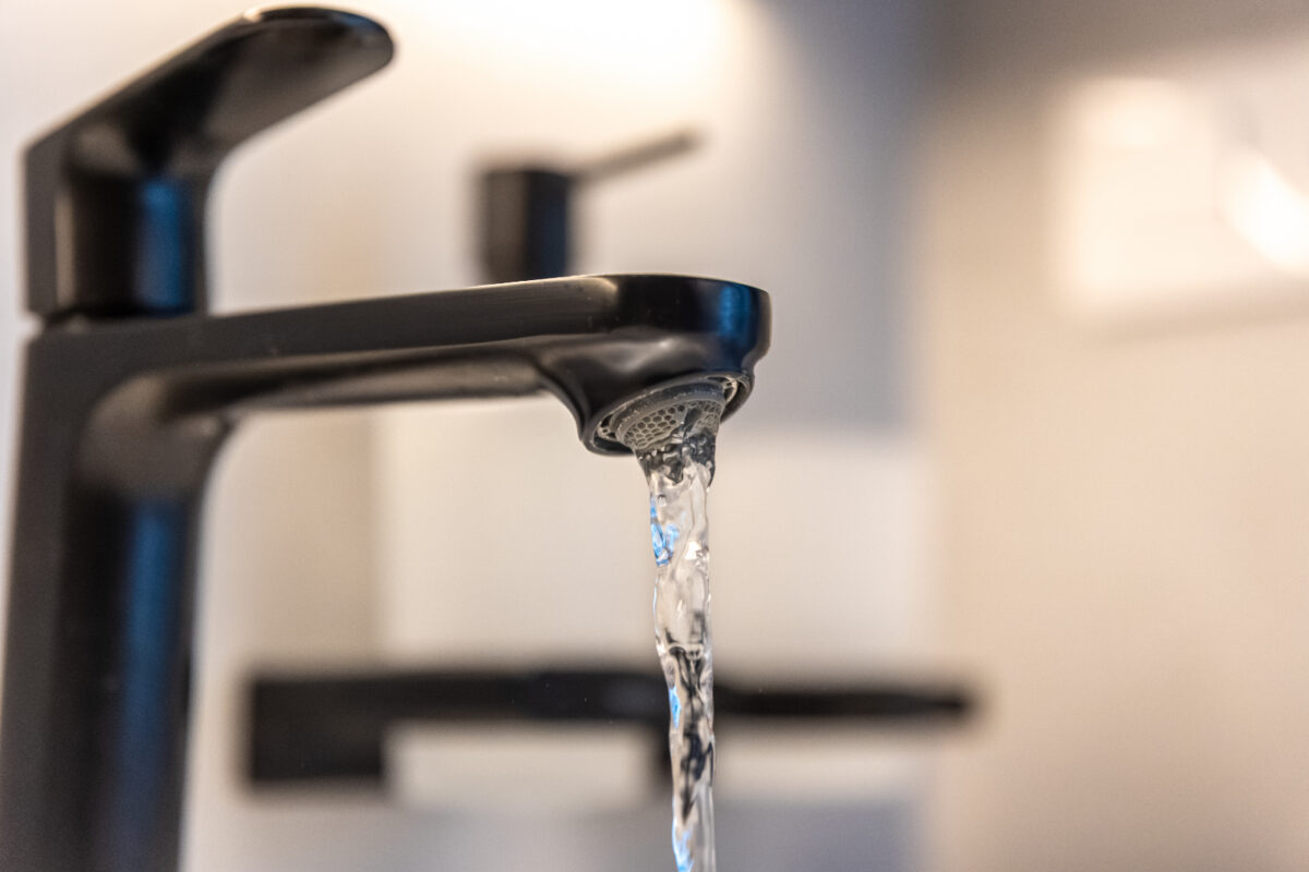 Falta de agua en Venezuela: ¿cuánto cuestan los equipos para almacenarla y distribuirla?