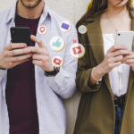 Las plataformas superan por primera vez a los medios como vía de acceso a las noticias