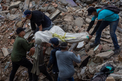 Acceso a la Justicia cuestionó que el gobierno no haya decretado duelo nacional tras los terremotos
