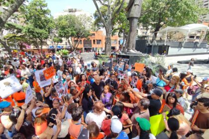 Proteccionistas exigieron justicia en Caracas por la muerte de Mariposa, una perrita rescatada tras los terremotos