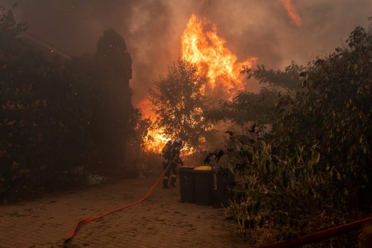 En imágenes: incendios en España y Francia han dejado más de 250 mil evacuados y miles de hectáreas quemadas