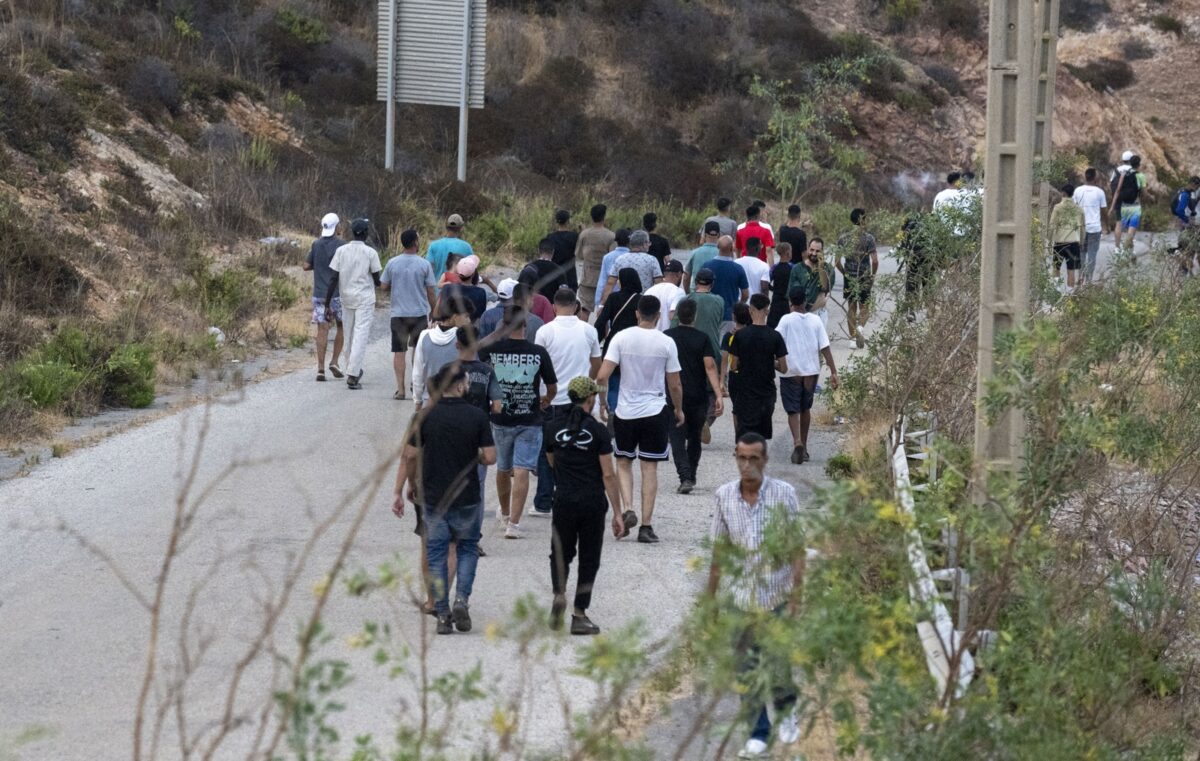 #TeExplicamos | ¿Qué se sabe de la crisis migratoria en España y la llegada masiva de migrantes desde Marruecos?