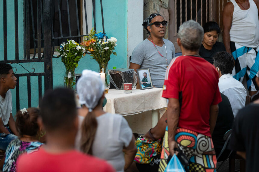 Los nervios persisten entre habitantes de La Guaira un mes después del doble terremoto