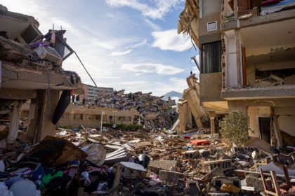 Acceso a la Justicia cuestionó que el gobierno no haya decretado duelo nacional tras los terremotos