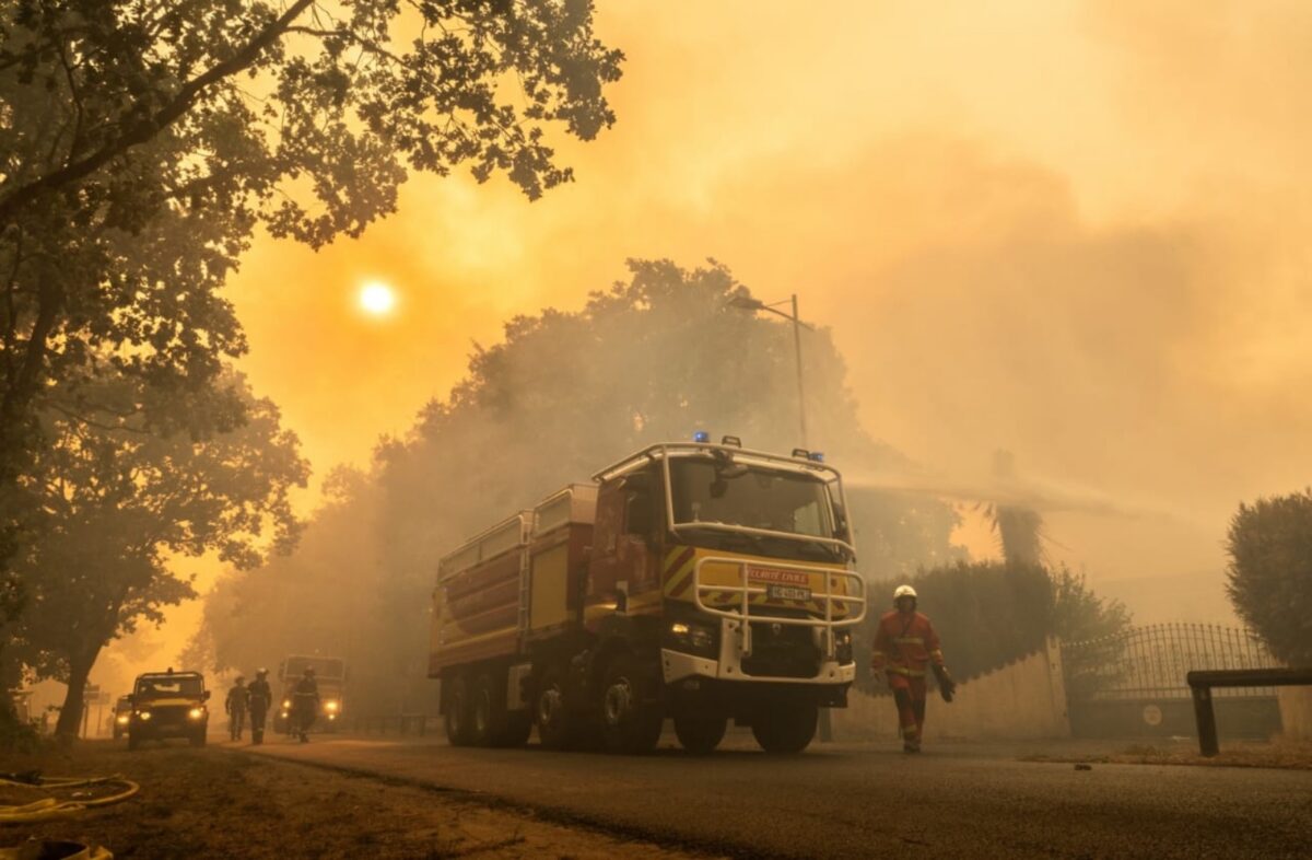 En imágenes: incendios en España y Francia han dejado más de 250 mil evacuados y miles de hectáreas quemadas