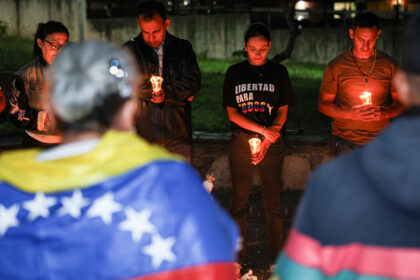 Familiares denuncian abandono de los presos políticos en Venezuela tras el doble terremoto