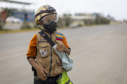 Sebastián Corro, el “topito venezolano” de 10 años que rescató a dos mascotas tras los terremotos