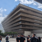 Bomberos atienden un conato de incendio en el CCCT en Caracas