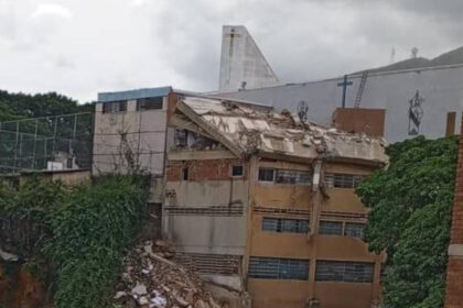 Colapsó parte de la estructura del Colegio San Judas Tadeo de La Pastora en Caracas tras los terremotos