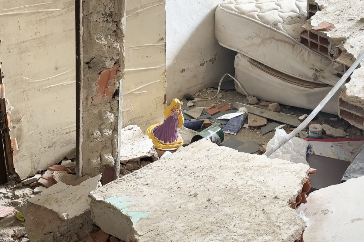Los afectados por el terremoto en Guarenas esperan las inspecciones para saber qué pasará con sus hogares