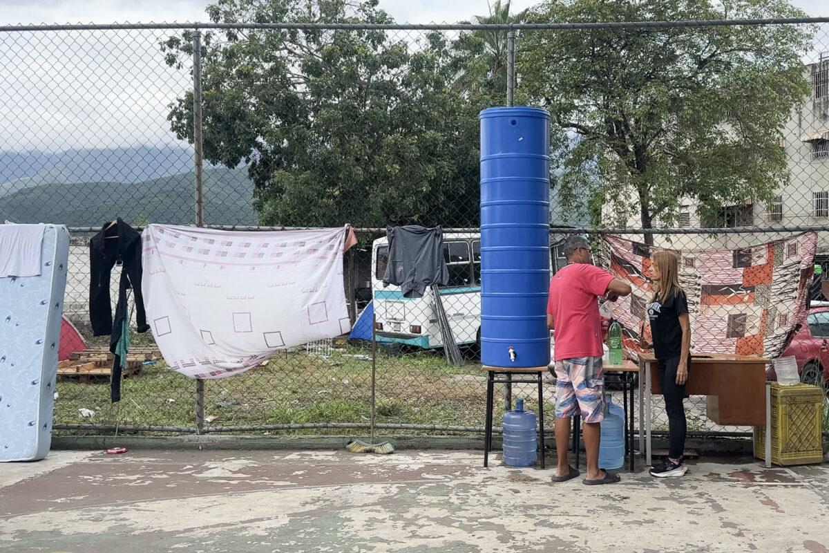 Los afectados por el terremoto en Guarenas esperan las inspecciones para saber qué pasará con sus hogares