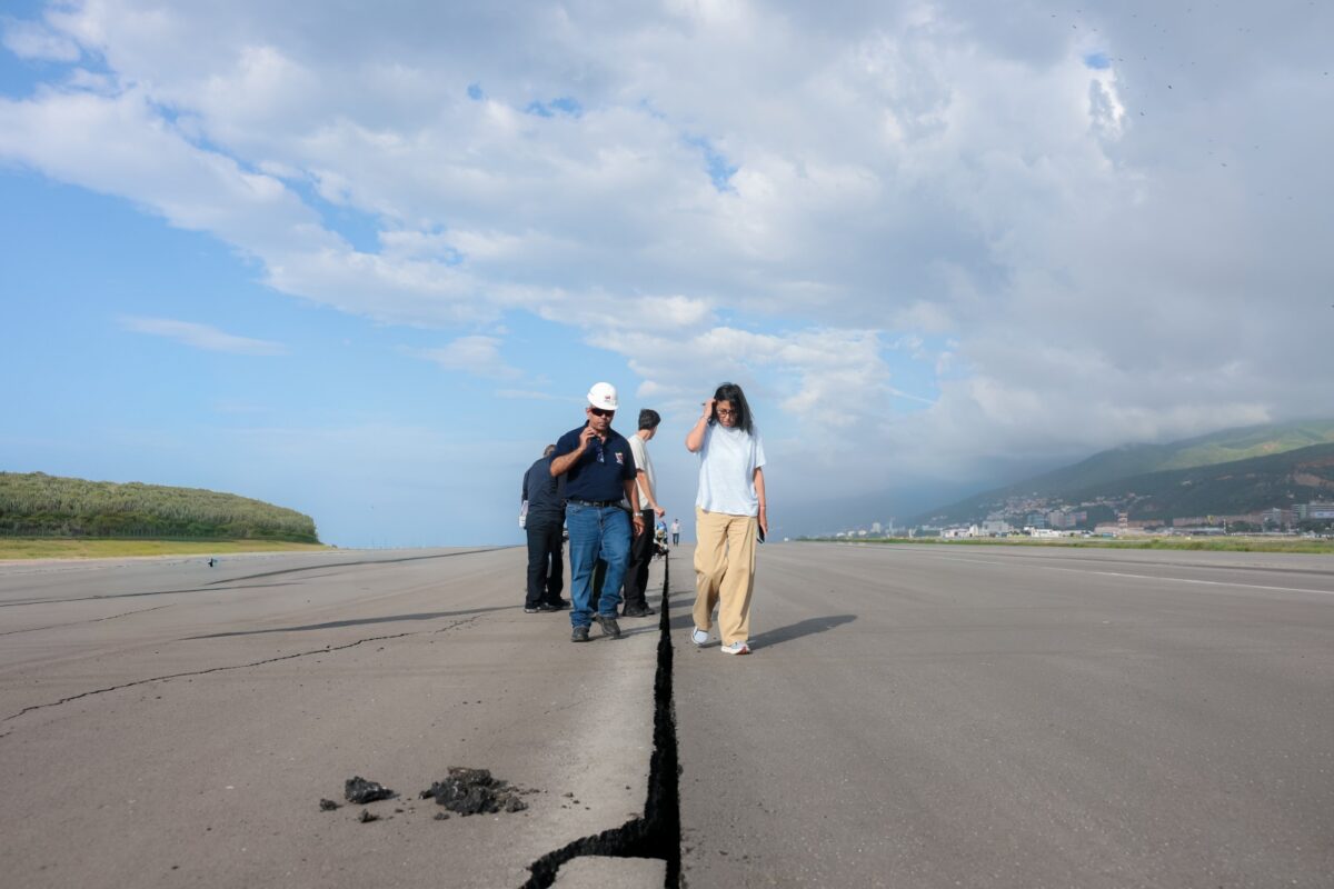 Gobierno activará una pista alterna en el aeropuerto de Maiquetía para reanudar las operaciones