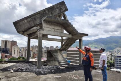 Anunciaron la demolición controlada del tanque aéreo de la Torre de David