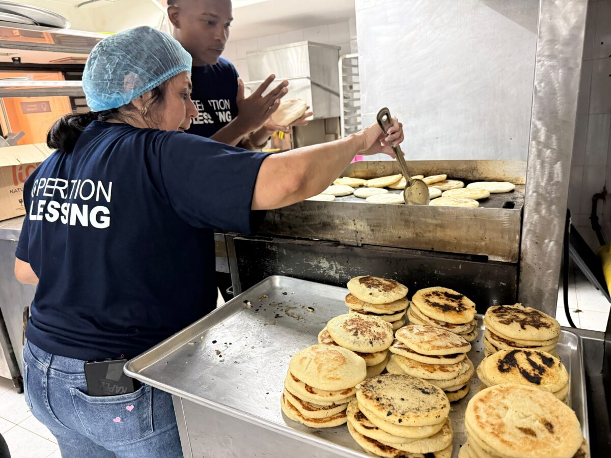 Operation Blessing y el reto de preparar más de 3 mil comidas a diario para los afectados por los terremotos en Venezuela