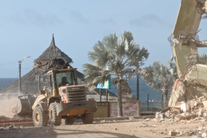 Entre escombros y el apoyo de ONG como We Can Fly: La Guaira busca salir adelante a un mes de los terremotos
