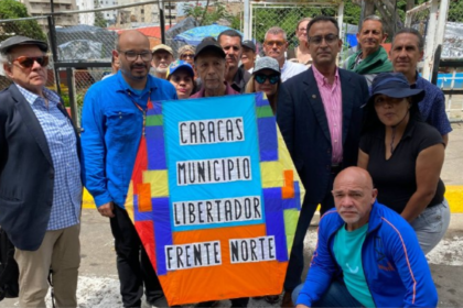 Activistas denuncian falta de atención a viviendas afectadas por los terremotos en Caracas