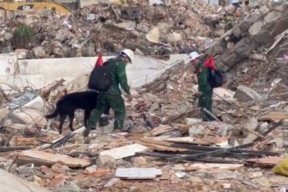 Rescatistas y voluntarios buscan a 21 presuntos sobrevivientes bajo los escombros del Oasis Beach en Playa Grande