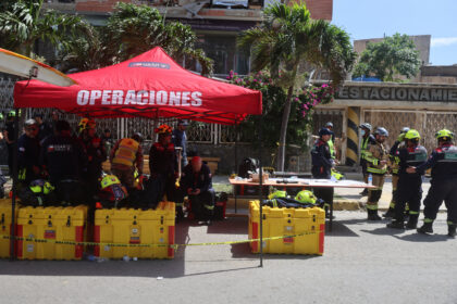 El rescate de Hernán Gil mantiene viva la esperanza de hallar a un sobreviviente en Playa Grande